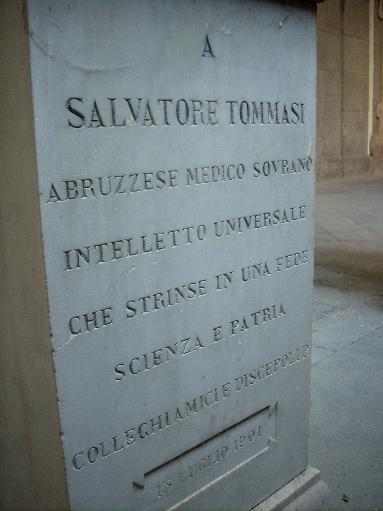 Salvatore Tommasi monument, Università Federico II, Naples - 08.JPG